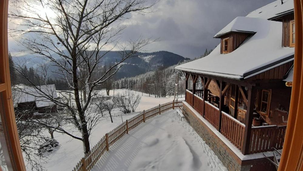 Statek U Rajmunda Zemedelska Farma Villa Velké Karlovice Buitenkant foto